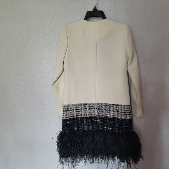 ASO Scream Queens Milly white feathered trim coat - Picture 5 of 7